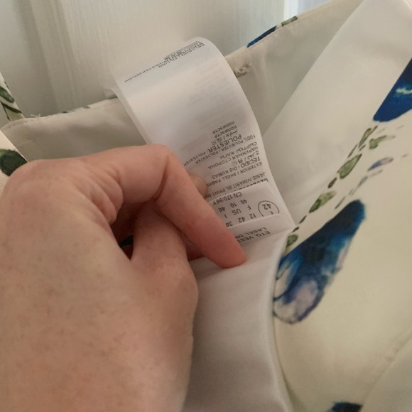 Pronovias Gown - Picture 6 of 8